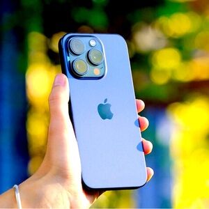 Selling IPhone 13 Pro Max. Used and in Excellent Condition